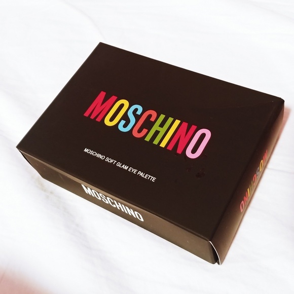 MOSCHINO X TONY MOLY Eye Palette: Love Scenario - Picture 6 of 6